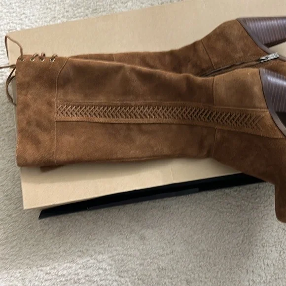 Jessica Simpson boot! - Picture 4 of 8